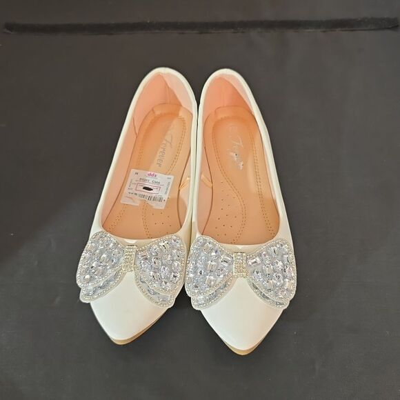 BRAND NEW FOREVER BUTTERFLY ACCENTS WOMEN'S SLIP-ON FLAT - Picture 2 of 13